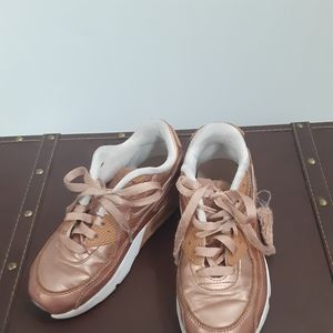 Nike Rose Gold Airmax